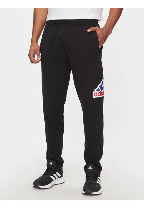 Adidas - adidas Spodnie dresowe Future Icons Badge Of Sport IS3232 Czarny Regular Fit. Kolor: czarny. Materiał: bawełna