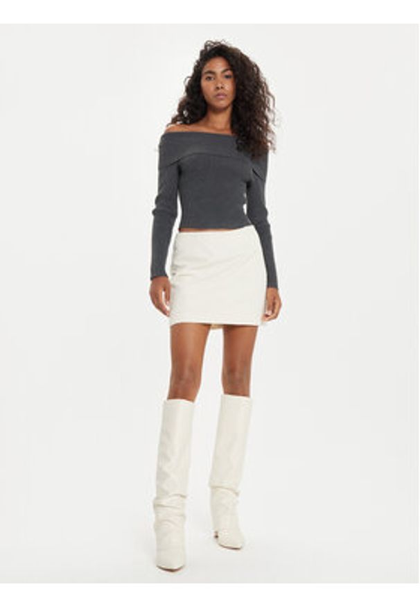 Guess Sweter Nina W4BR73 Z3K92 Szary Slim Fit. Kolor: szary. Materiał: syntetyk