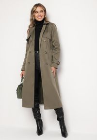 Born2be - Zielony Płaszcz Trencz Dwurzędowy Ozdobiony Paskiemz Klamrą Tinbella. Okazja: na co dzień. Kolor: zielony. Materiał: jeans. Wzór: aplikacja. Styl: casual, elegancki, klasyczny #6