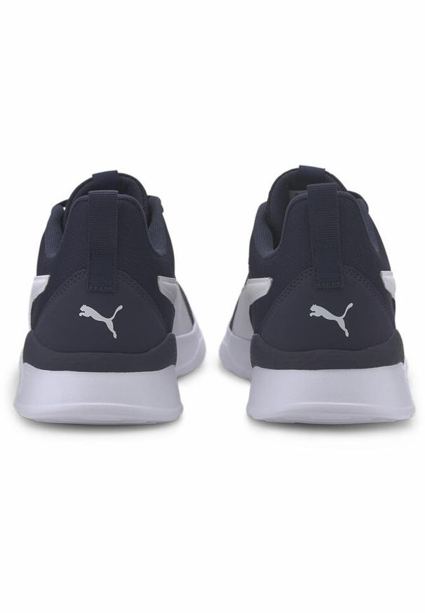 Buty do chodzenia damskie Puma Anzarun Lite. Kolor: biały, wielokolorowy, niebieski. Materiał: materiał, syntetyk, tkanina. Sport: turystyka piesza