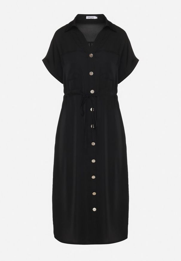 Born2be - Czarna Koszulowa Sukienka z Krótkim Rękawem Zapinana na Guziki z Materiałowym Paskiem Piantia. Okazja: na imprezę, na co dzień. Kolor: czarny. Materiał: materiał. Długość rękawa: krótki rękaw. Sezon: wiosna, lato. Typ sukienki: koszulowe. Styl: casual, elegancki
