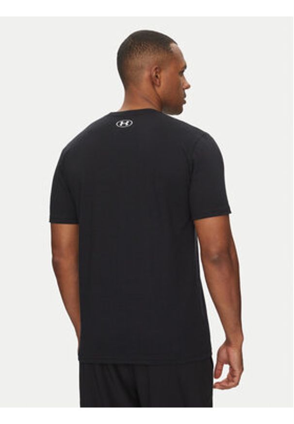 Under Armour T-Shirt Stacked Logo SS 6000211 Czarny Loose Fit. Kolor: czarny. Materiał: bawełna