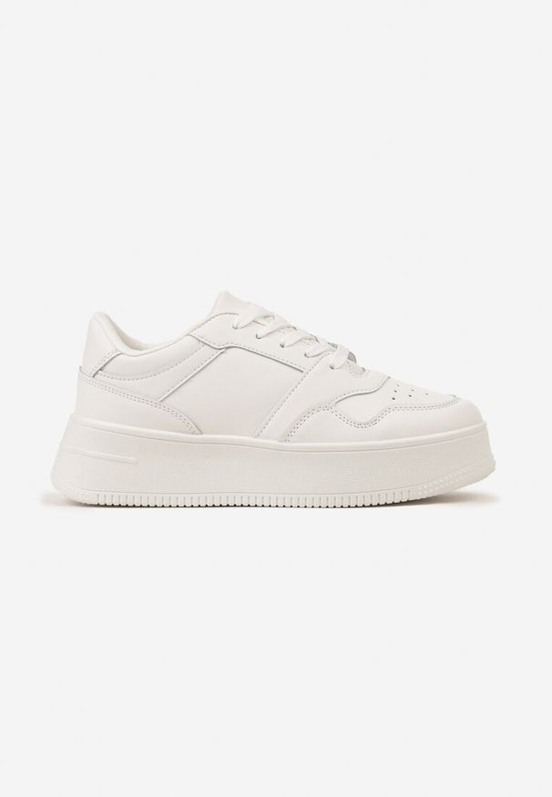 Renee - Białe Sneakersy z Cholewką przed Kostkę na Platformie Liciana. Okazja: na co dzień. Wysokość cholewki: przed kostkę. Nosek buta: okrągły. Zapięcie: sznurówki. Kolor: biały. Materiał: jeans, skóra. Szerokość cholewki: normalna. Obcas: na platformie