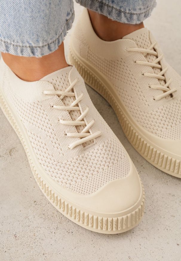 Born2be - Beżowe Siateczkowe Trampki na Tłoczonej Podeszwie Eezore. Kolor: beżowy. Materiał: jeans. Obcas: na obcasie. Wysokość obcasa: niski