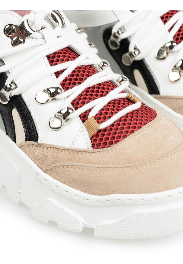Baldinini Sneakersy | 098054XVERS | Kobieta | Biały, Czerwony. Kolor: czerwony, biały, wielokolorowy. Materiał: skóra, materiał