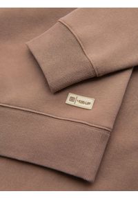 Ombre Clothing - Klasyczna dresowa bluza unisex z okrągłym dekoltem – brązowa V16 OU-SNBC-0104 - XL/XXL. Kolor: brązowy. Materiał: dresówka. Wzór: aplikacja. Styl: klasyczny #3