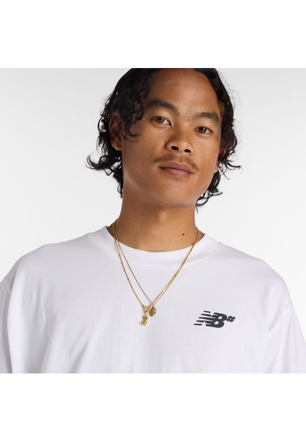 Koszulka męska New Balance Numeric MT53706WT – biała. Kolor: biały. Materiał: dresówka, bawełna. Wzór: aplikacja