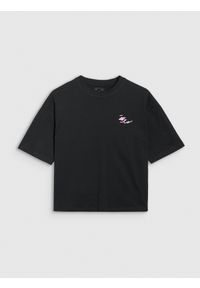 4f - 4F T-shirt oversize z nadrukiem damski - czarny XS. Okazja: na co dzień. Kolor: czarny. Materiał: materiał, bawełna, jersey, dzianina. Długość rękawa: krótki rękaw. Długość: krótkie. Wzór: nadruk. Styl: sportowy, klasyczny, casual