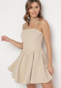 Born2be - Beżowa Gorsetowa Sukienka z Rozkloszowanym Dołem Lealetia. Typ kołnierza: dekolt gorset. Kolor: beżowy. Długość rękawa: na ramiączkach. Typ sukienki: gorsetowe #3