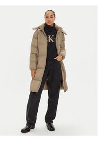 Calvin Klein Jeans Płaszcz zimowy J20J224109 Beżowy Regular Fit. Kolor: beżowy. Materiał: syntetyk. Sezon: zima #5