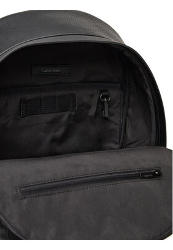 Calvin Klein Jeans Plecak Ck Must Round Backpack LV04D3081G Czarny. Kolor: czarny. Materiał: skóra