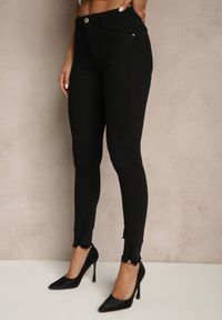 Renee - Czarne Spodnie Skinny Tenyrea. Kolor: czarny. Materiał: jeans. Długość: długie. Wzór: aplikacja. Styl: klasyczny #3