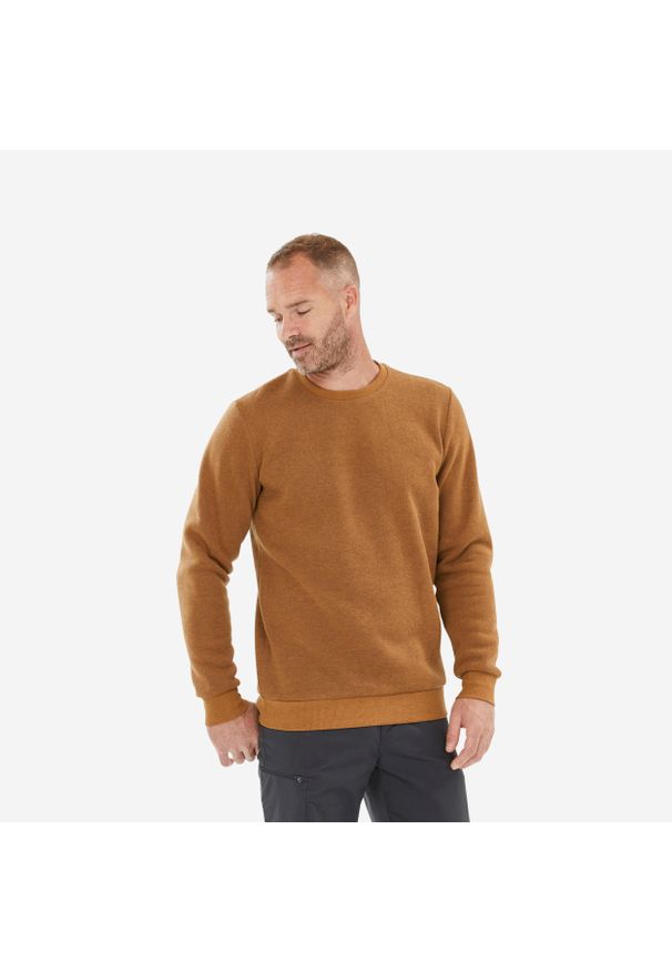 quechua - Sweter turystyczny męski Quechua NH150. Kolor: brązowy, wielokolorowy, pomarańczowy. Materiał: dzianina, polar, tkanina, poliester, materiał, prążkowany, elastan. Styl: sportowy