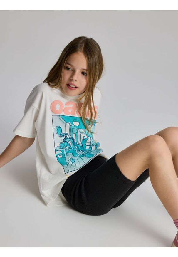 Reserved - Prążkowane szorty - czarny. Kolor: czarny. Materiał: prążkowany