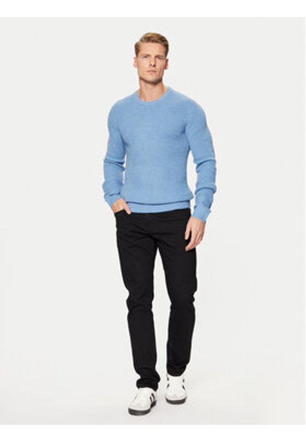 Blend Sweter 20717277 Błękitny Regular Fit. Kolor: niebieski. Materiał: syntetyk