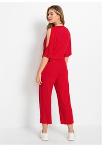 Kombinezon z dżerseju bonprix truskawkowy. Kolor: czerwony. Materiał: jersey. Wzór: aplikacja #5