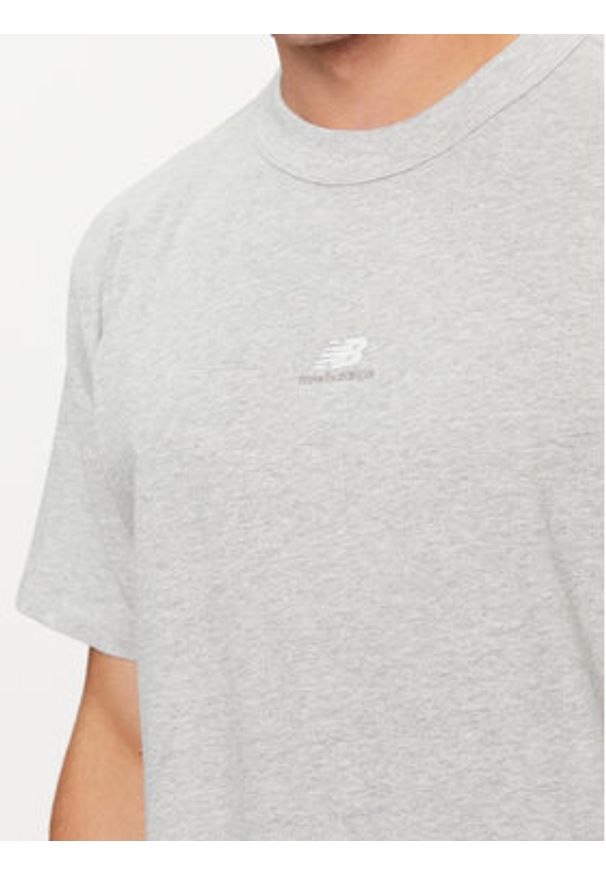 New Balance T-Shirt Athletics Remastered Graphic Cotton Jersey Short Sleeve T-shirt MT31504 Szary Regular Fit. Kolor: szary. Materiał: bawełna