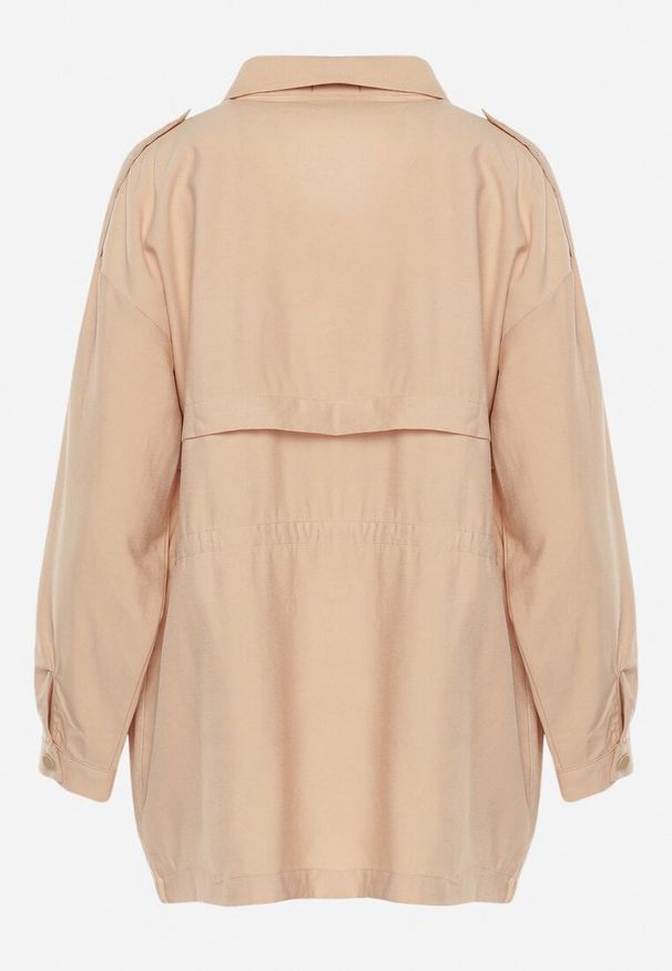 Born2be - Ciemnobeżowa Kurtka Parka z Bawełną Ściągana w Pasie Troczkiem Zapinana na Napy Velethra. Okazja: na co dzień. Kolor: beżowy. Materiał: bawełna. Styl: casual