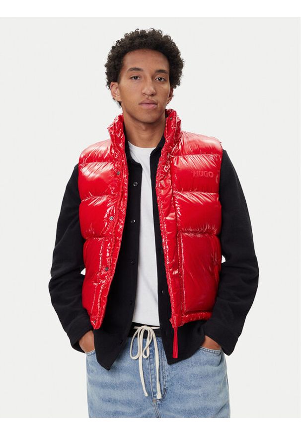 Hugo - HUGO Kamizelka 50547981 Czerwony Regular Fit. Kolor: czerwony. Materiał: syntetyk