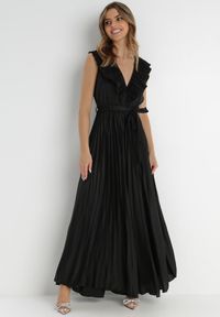 Born2be - Czarny Kombinezon Plisowany Actithoe. Kolor: czarny. Materiał: materiał. Długość rękawa: bez rękawów. Długość: długie. Wzór: jednolity. Styl: wizytowy, elegancki #1