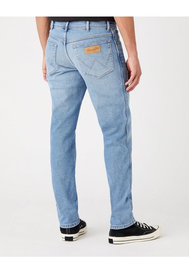 Wrangler - WRANGLER TEXAS MĘSKIE SPODNIE JEANSOWE TAPER BLUE BOSS W12TYL29R 112145810