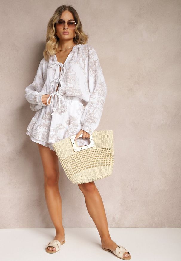 Renee - Beżowy Muślinowy Kombinezon z Bawełny z Ozdobnym Wiązaniem Vimariana. Kolor: beżowy. Materiał: bawełna. Styl: elegancki