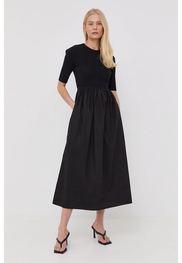 GESTUZ - Gestuz sukienka kolor czarny midi rozkloszowana. Kolor: czarny. Materiał: bawełna, materiał, wiskoza, dzianina. Długość rękawa: krótki rękaw. Typ sukienki: rozkloszowane. Długość: midi