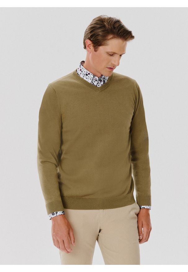 Pako Lorente - PAKO LORENTE – Zielony męski sweter w serek. Typ kołnierza: dekolt w serek. Kolor: zielony. Materiał: bawełna. Sezon: jesień