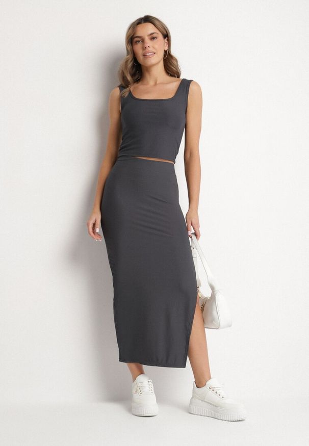 Born2be - Szary Komplet z Prążkowanej Dzianiny Top na Szerokich Ramiączkach i Spódnica z Rozcięciem na Boku Uola. Kolor: szary. Materiał: dzianina, prążkowany