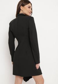 Born2be - Czarna Rozkloszowana Sukienka Mini z Kopertową Górą i Plisami na Dole Lontasa. Kolor: czarny. Typ sukienki: kopertowe. Styl: elegancki. Długość: mini #6