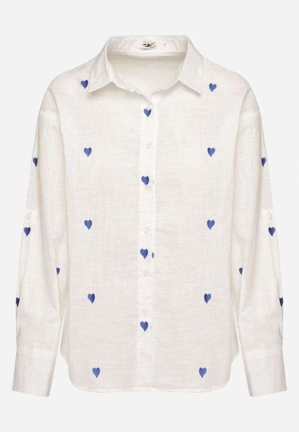 Born2be - Biała Koszula z Bawełny Ozdobiona Sercami Aslotis. Okazja: na co dzień. Typ kołnierza: kołnierzyk klasyczny. Kolor: biały. Materiał: bawełna. Długość: długie. Wzór: aplikacja. Styl: klasyczny, casual