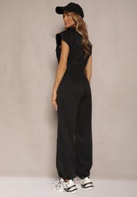 Renee - Czarny Kombinezon z Krótkim Rękawem i Kołnierzykiem Zapinany na Suwak Soveldi. Okazja: na spacer, na co dzień. Kolor: czarny. Długość rękawa: krótki rękaw. Długość: krótkie. Styl: klasyczny, casual, elegancki #5