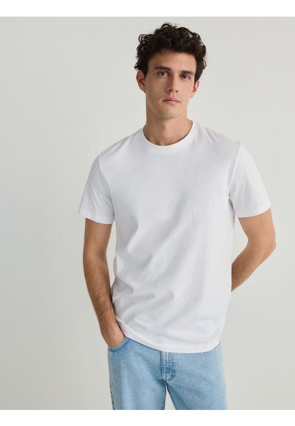 Reserved - T-shirt regular fit - biały. Kolor: biały. Materiał: bawełna, dzianina