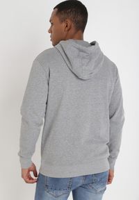 Born2be - Jasnoszara Bluza Avaguna. Kolor: szary. Długość rękawa: długi rękaw. Długość: długie. Styl: sportowy #6