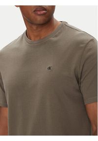 Calvin Klein Jeans T-Shirt LV040HM265 Brązowy Regular Fit. Kolor: brązowy. Materiał: bawełna #3