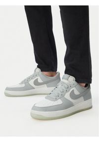 Nike Sneakersy Air Force 1 '07 Lv8 FJ4170 003 Szary. Kolor: szary. Materiał: skóra. Model: Nike Air Force #1