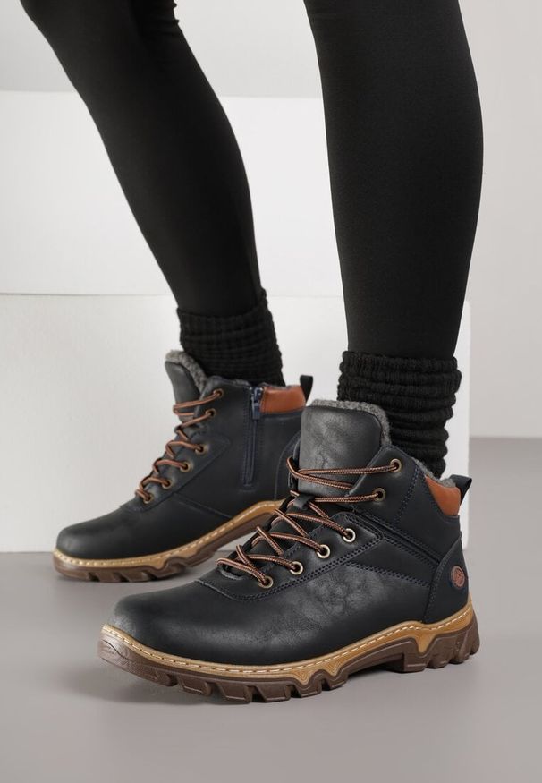 Born2be - Granatowe Traperki Sportowe Mocno Ocieplone Vimee. Okazja: na spacer, na co dzień. Kolor: niebieski. Sezon: zima. Styl: sportowy