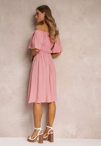 Renee - Różowa Sukienka Midi Hiszpanka z Wiskozy z Odkrytymi Ramionami i Gumką w Talii Tasete. Typ kołnierza: dekolt hiszpanka. Kolor: różowy. Materiał: wiskoza. Wzór: gładki. Typ sukienki: z odkrytymi ramionami. Długość: midi #3