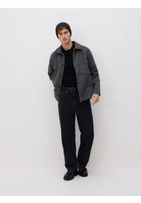 Reserved - Koszula comfort z dodatkiem wełny - ciemnoszary. Kolor: szary. Materiał: wełna #1