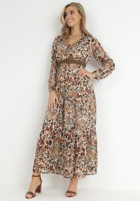Born2be - Brązowo-Beżowa Sukienka Z Paskiem Phaenala. Kolor: brązowy. Materiał: zamsz. Wzór: nadruk, motyw zwierzęcy. Styl: klasyczny. Długość: maxi #2