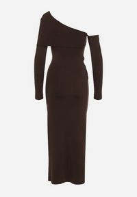 Born2be - Brązowa Sukienka z Wiskozą Wywiniętym Dekoltem Marszczeniem i Metaliczną Ozdobą Reillea. Okazja: na co dzień. Kolor: brązowy. Materiał: wiskoza. Wzór: aplikacja. Styl: klasyczny, casual, elegancki #4