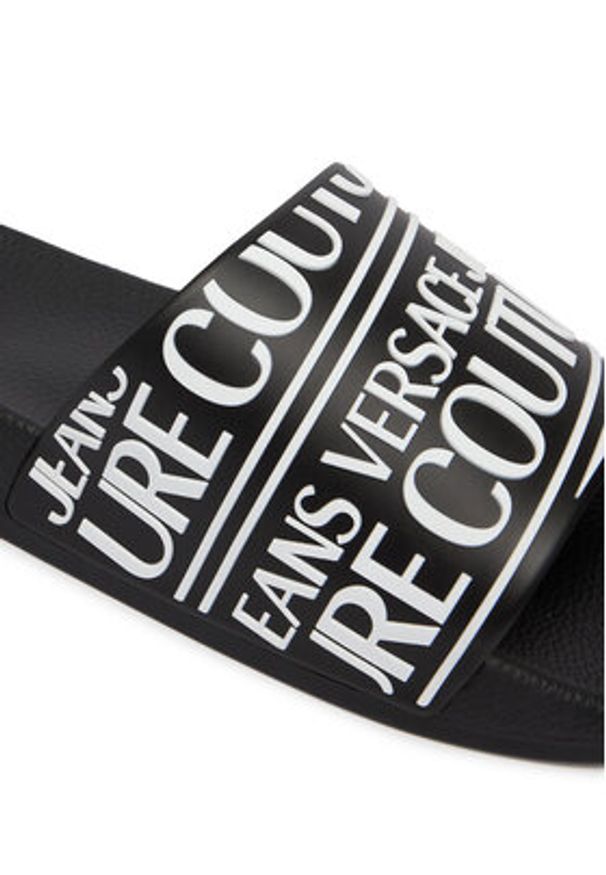 Versace Jeans Couture Klapki 80YA3SQ1 Czarny. Kolor: czarny. Materiał: guma