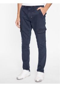 Spodnie materiałowe Pepe Jeans. Kolor: niebieski. Materiał: materiał
