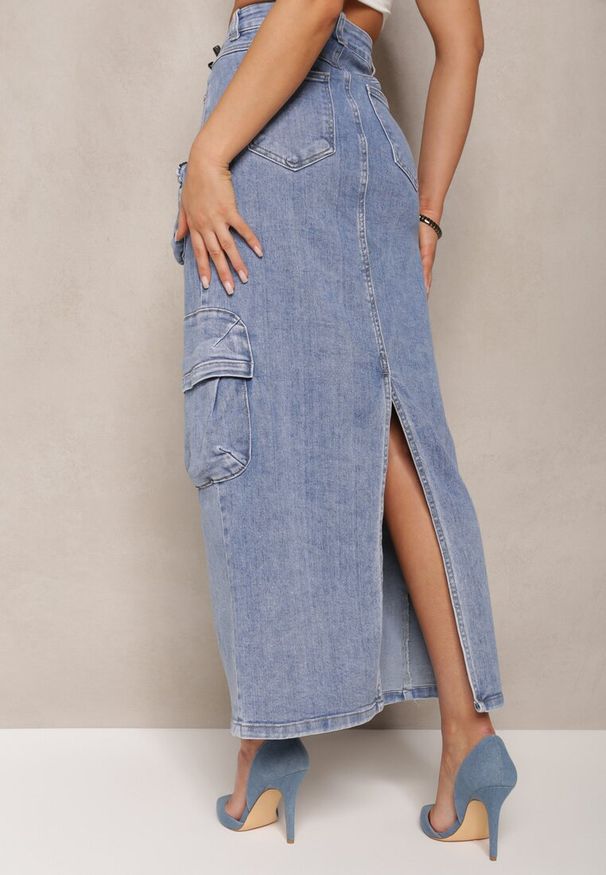 Renee - Jasnoniebieska Ołówkowa Spódnica Maxi z Bawełny z Kieszeniami Metrima. Okazja: na spacer, na co dzień. Kolor: niebieski. Materiał: bawełna. Styl: elegancki, casual
