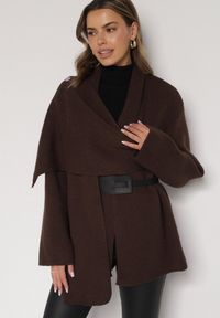 Born2be - Brązowy Wiskozowy Kardigan z Paskiem i Narzutką Rewedisa. Okazja: na spotkanie biznesowe, do pracy, na randkę. Kolor: brązowy. Materiał: wiskoza. Styl: elegancki, biznesowy #2
