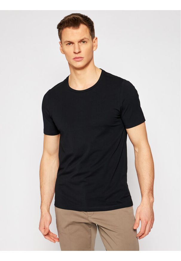 Oscar Jacobson T-Shirt Kyran 6789 3815 Czarny Regular Fit. Kolor: czarny. Materiał: bawełna