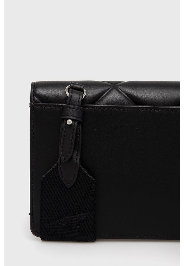 Furla Torebka skórzana kolor czarny. Kolor: czarny. Materiał: skórzane. Rodzaj torebki: na ramię