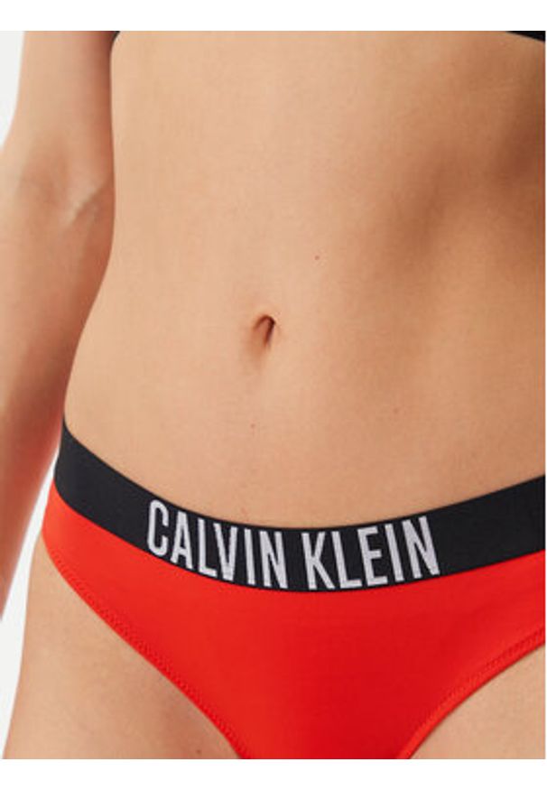 Calvin Klein Swimwear Dół od bikini KW0KW02856 Czerwony. Kolor: czerwony. Materiał: syntetyk