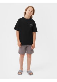 4F JUNIOR - T-shirt z nadrukiem chłopięcy. Kolor: czarny. Materiał: bawełna. Wzór: nadruk #2