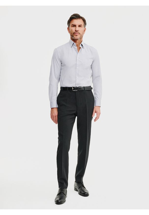 Pako Lorente - PAKO LORENTE – Gładka koszula męska w kolorze szarym. Kolor: szary, beżowy, niebieski, wielokolorowy. Materiał: bawełna. Długość rękawa: długi rękaw. Długość: długie. Wzór: gładki